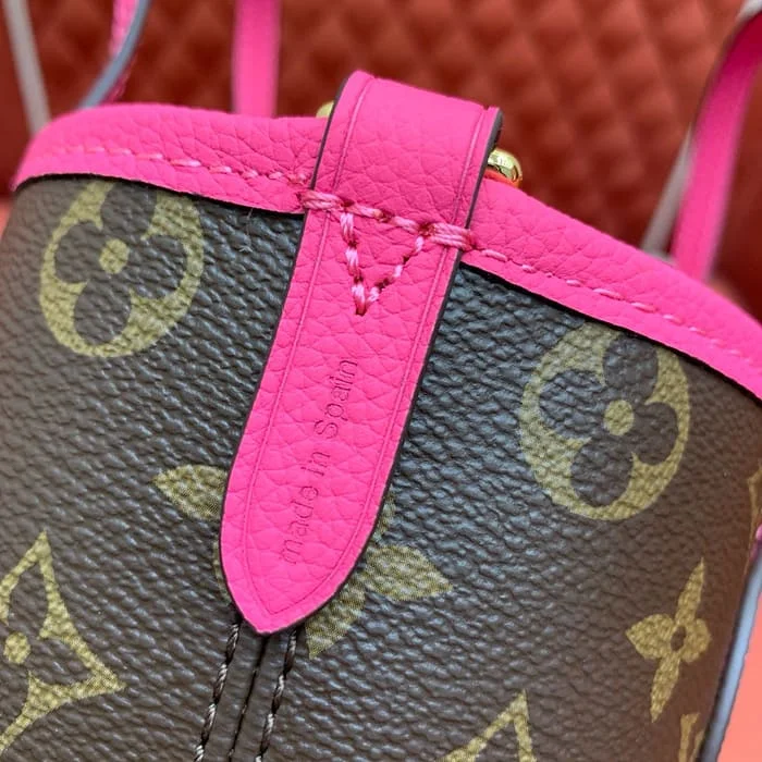 인사이드 아웃 반둘리에 BB 24cm x 14cm x 9cm 상세