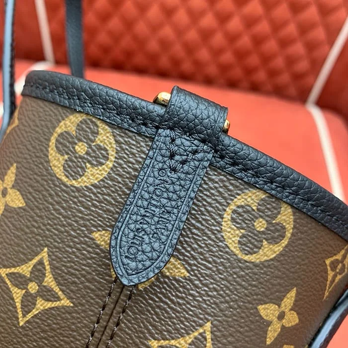 인사이드 아웃 반둘리에 BB 24cm x 14cm x 9cm 상세