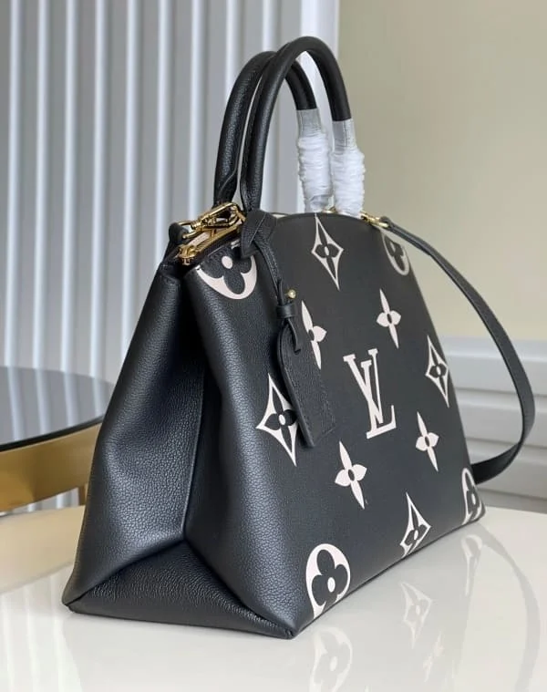 그랑 팔레 앙프렝뜨 상세