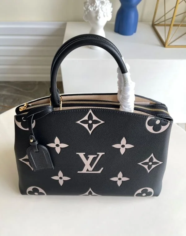 그랑 팔레 앙프렝뜨 상세