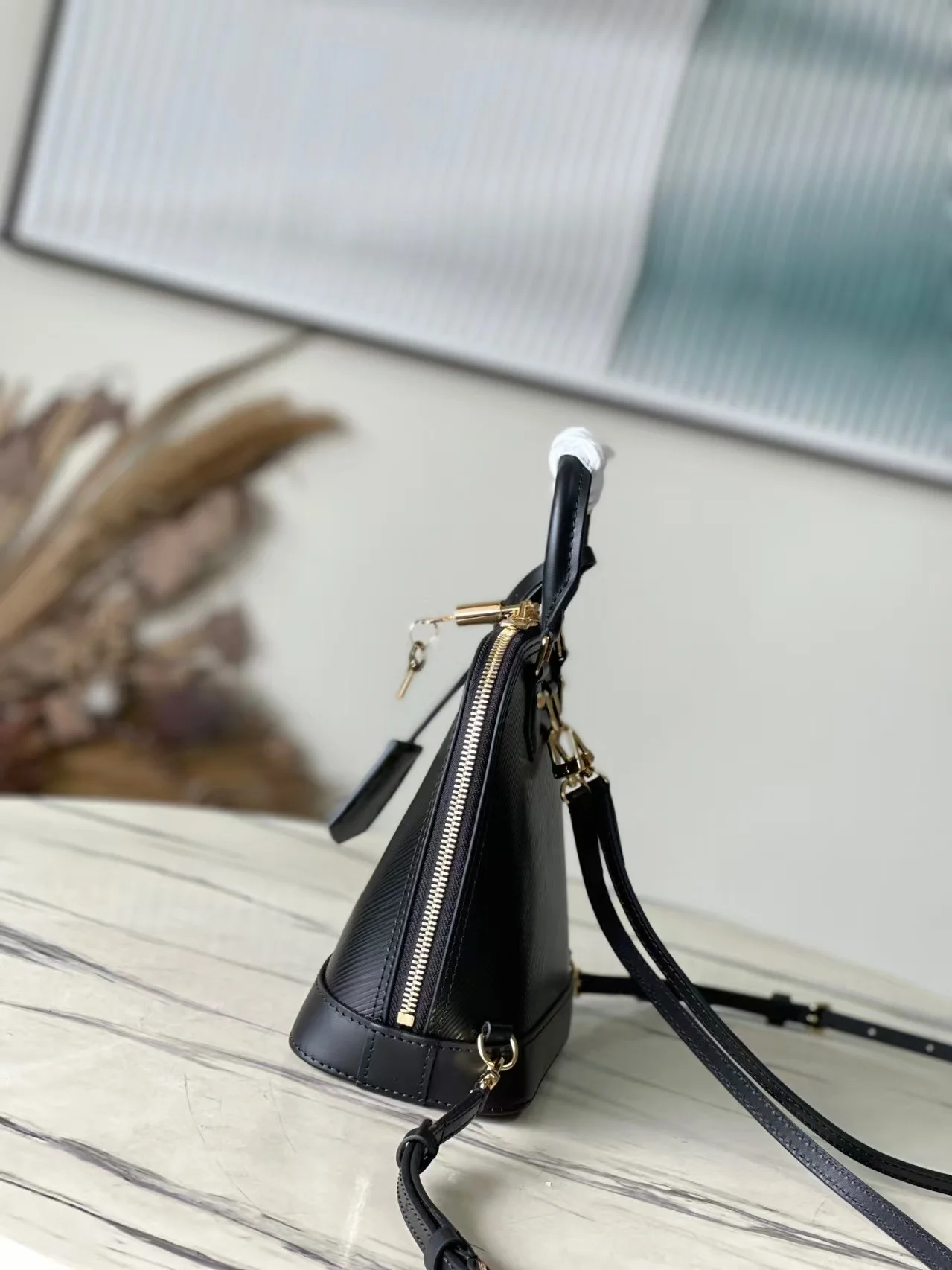 알마 백팩 검정 (15 * 20 * 10) 상세