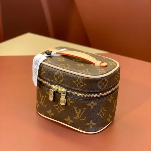 베니티 니스 나노 14 x 10.2 x 8.5 cm