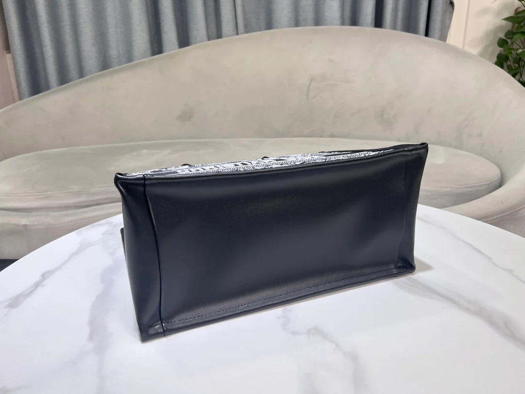 Plan de Paris 북 토트 미디엄 백 블랙 & 화이트 상세