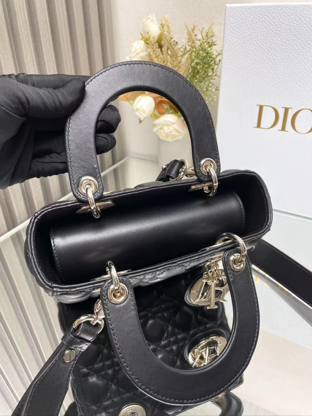 레이디 백 스몰 블랙 상세