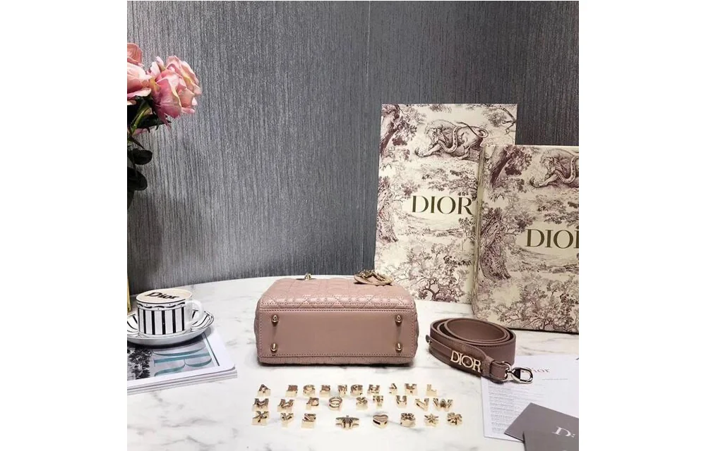 레이디 백 스몰 엔틱핑크 상세