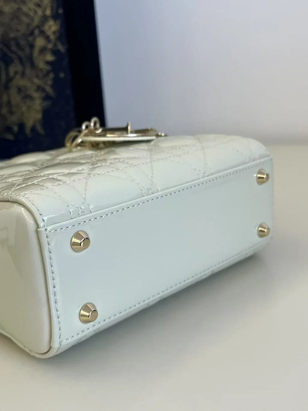 레이디백 유광 미니 화이트 상세