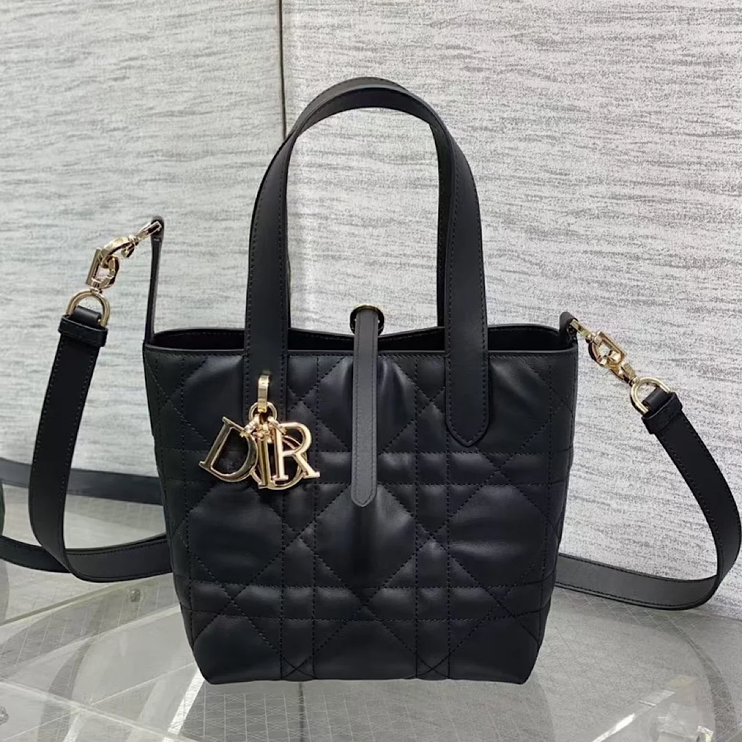 뚜주흐 백 스몰 블랙