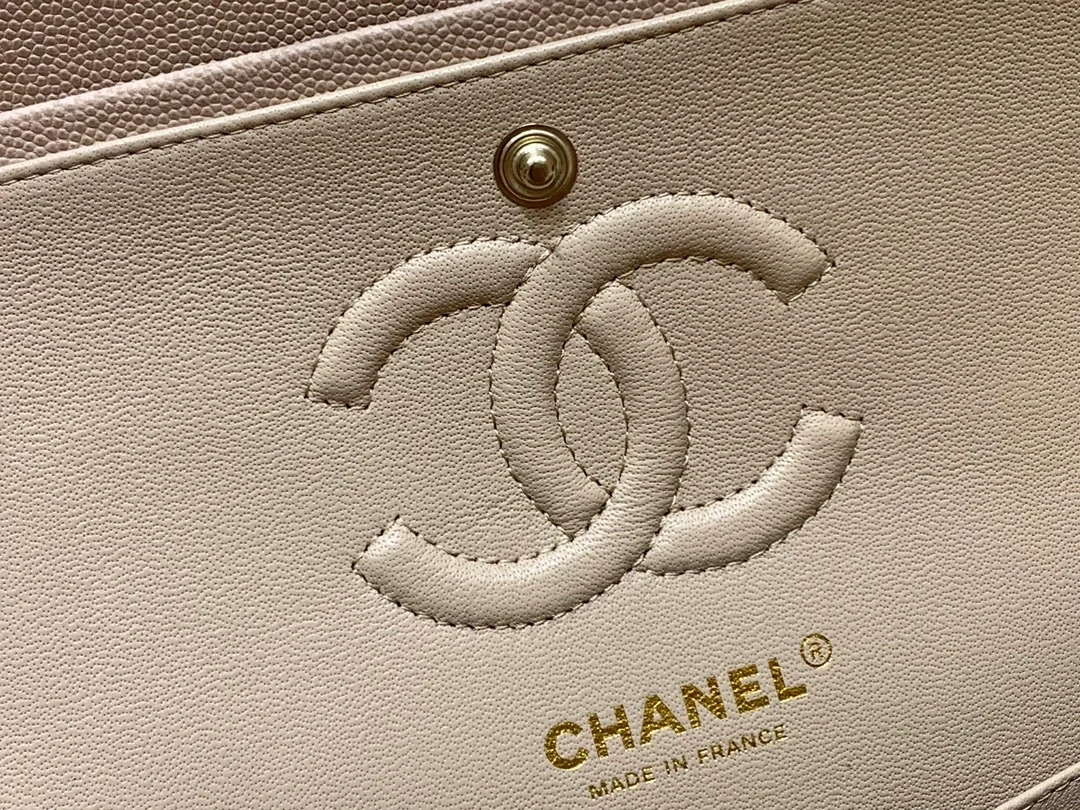 클래식 스몰 카프스킨 베이지 골드 상세