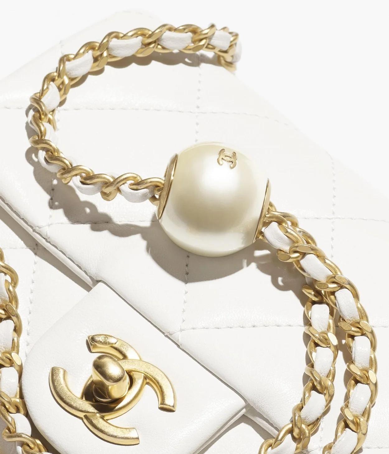 미니 플랩백 화이트 & 골드메탈 상세