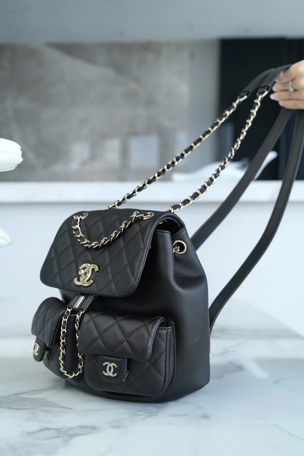 투포켓 듀마 백팩 스몰 카프스킨  (17.5 * 16.5 * 10) 상세