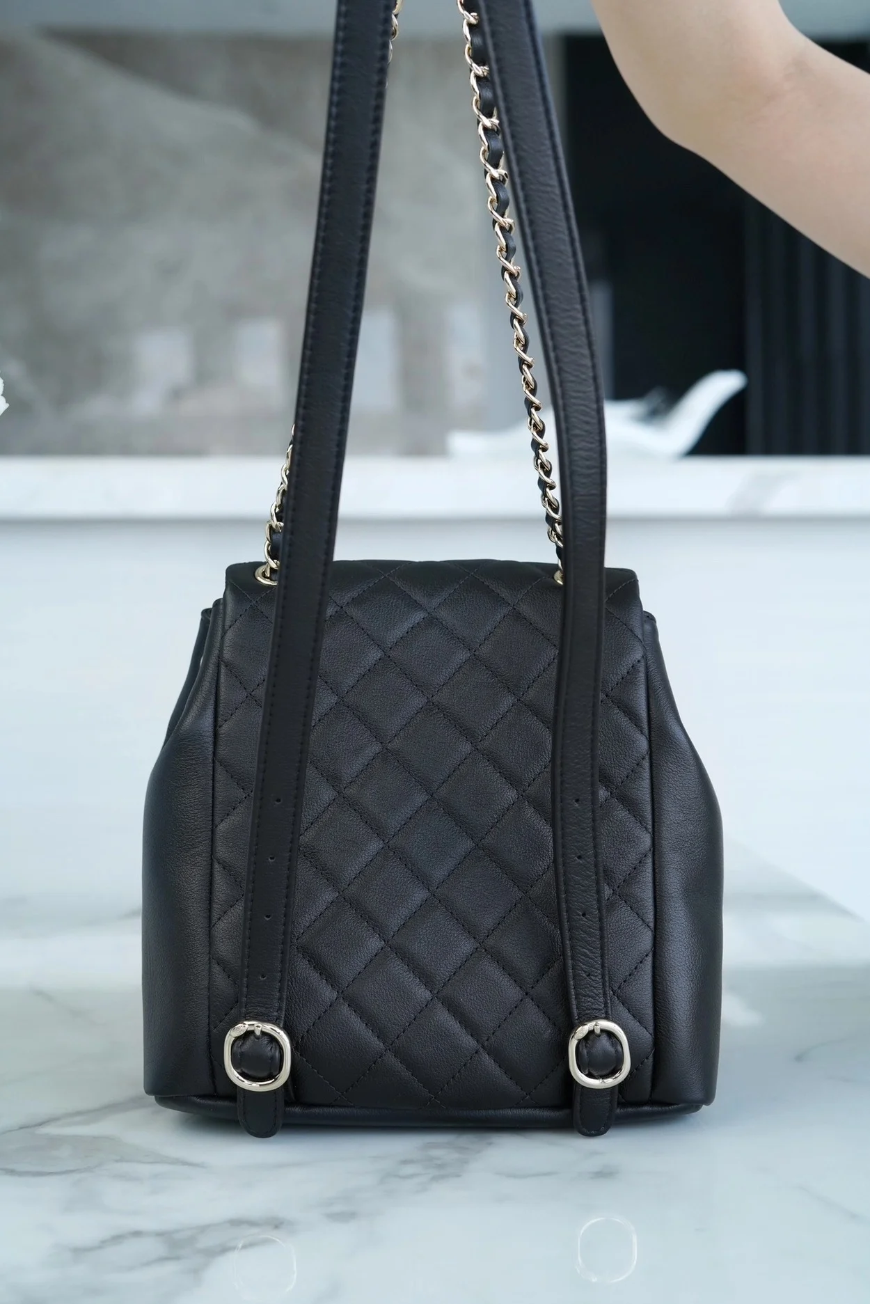 투포켓 듀마 백팩 스몰 카프스킨  (17.5 * 16.5 * 10) 상세