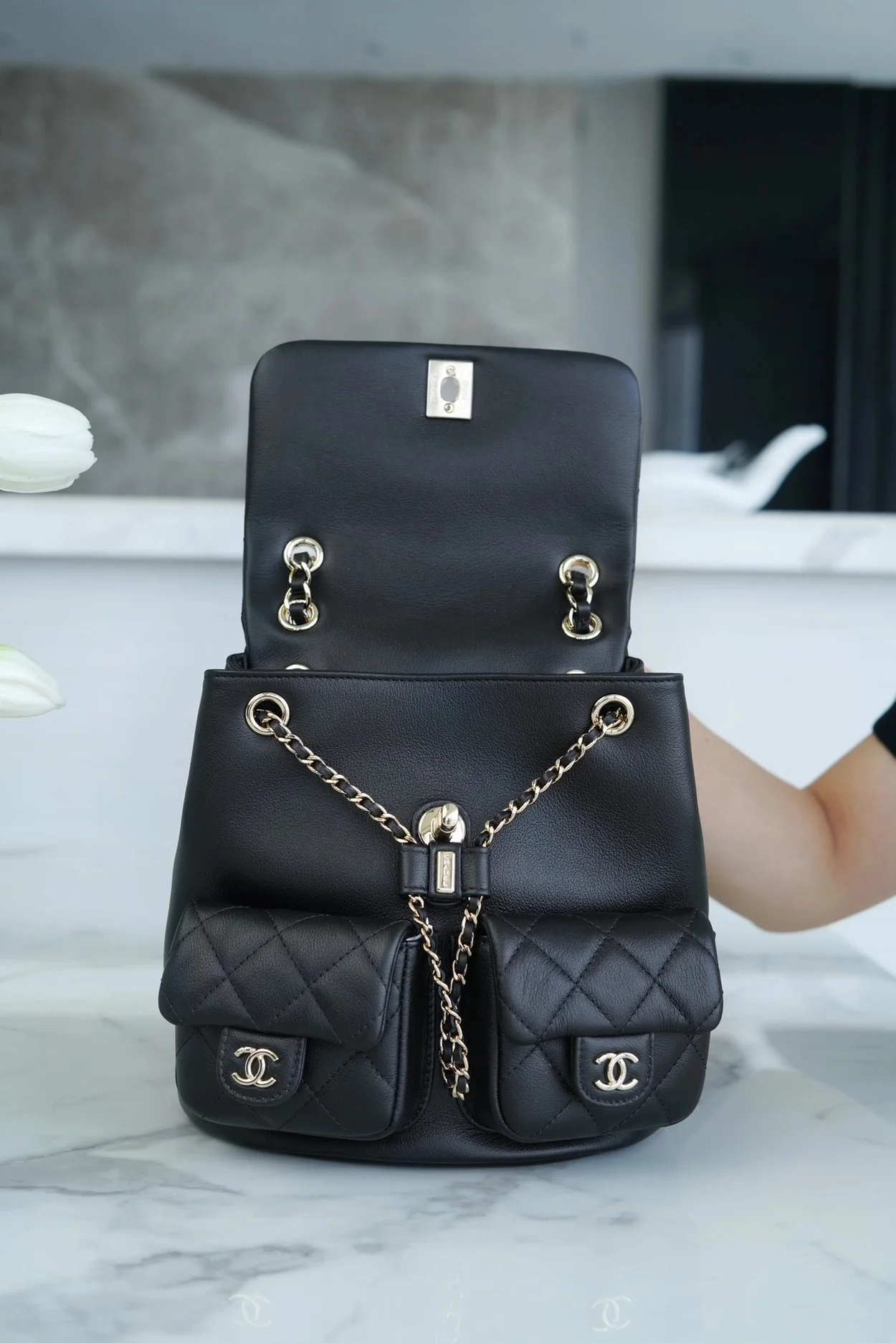 투포켓 듀마 백팩 스몰 카프스킨  (17.5 * 16.5 * 10) 상세