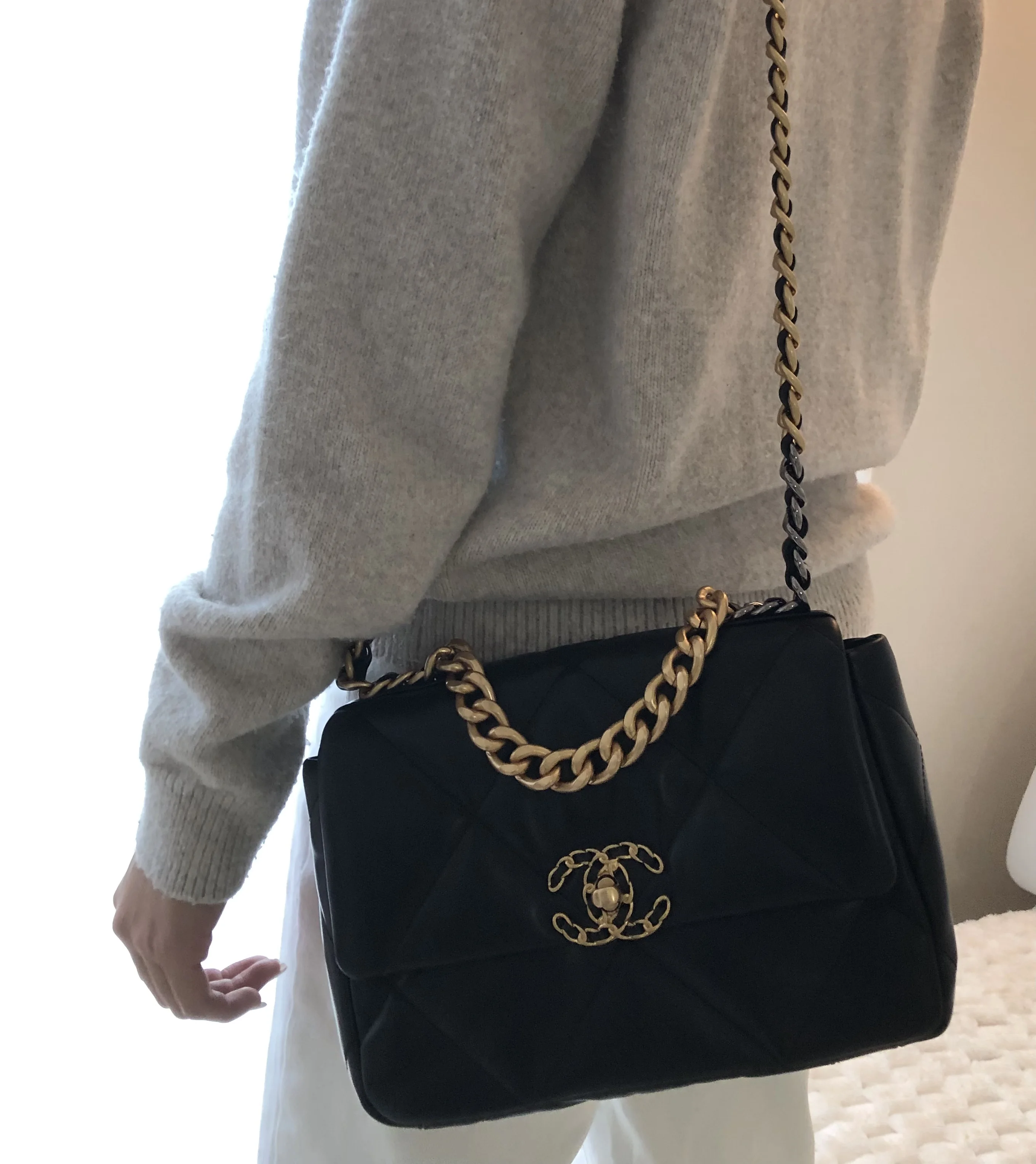 19백 금장 미디움 (26 * 16 * 9cm) 상세