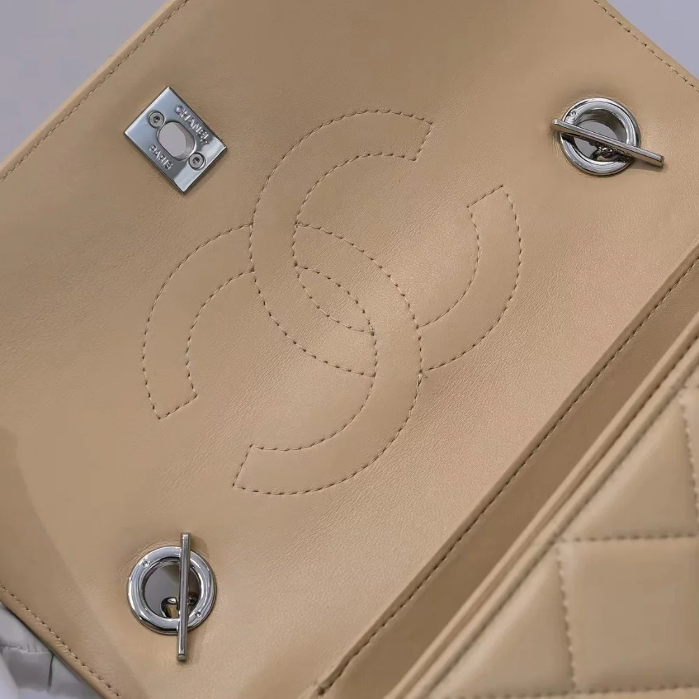 트렌디CC 베이지 스몰 샴페인금장체인 토트백 겸 숄더백 aa30167 상세