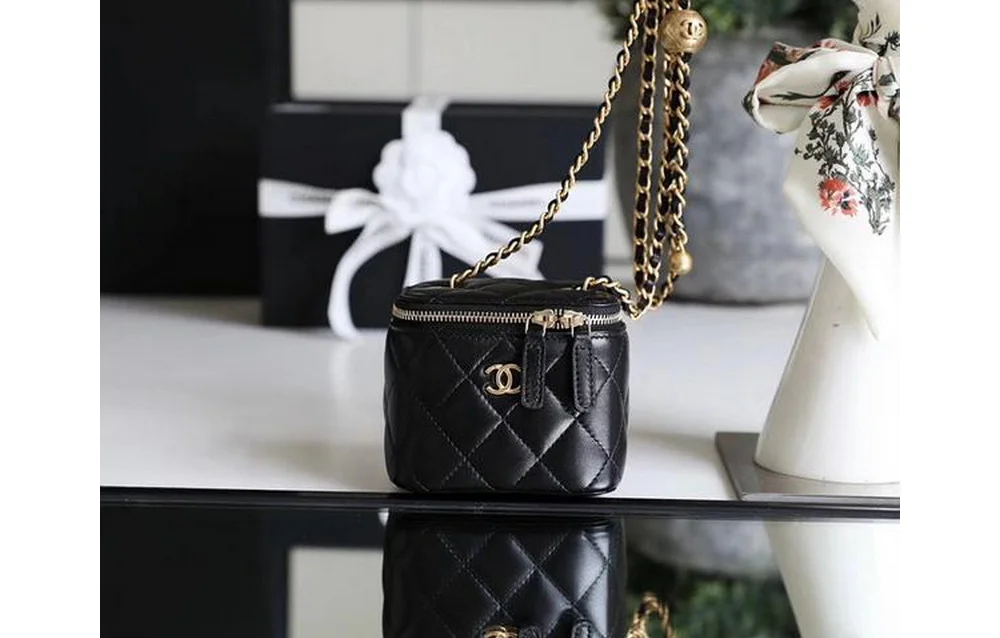 클래식 골드볼 베니티 백 상세