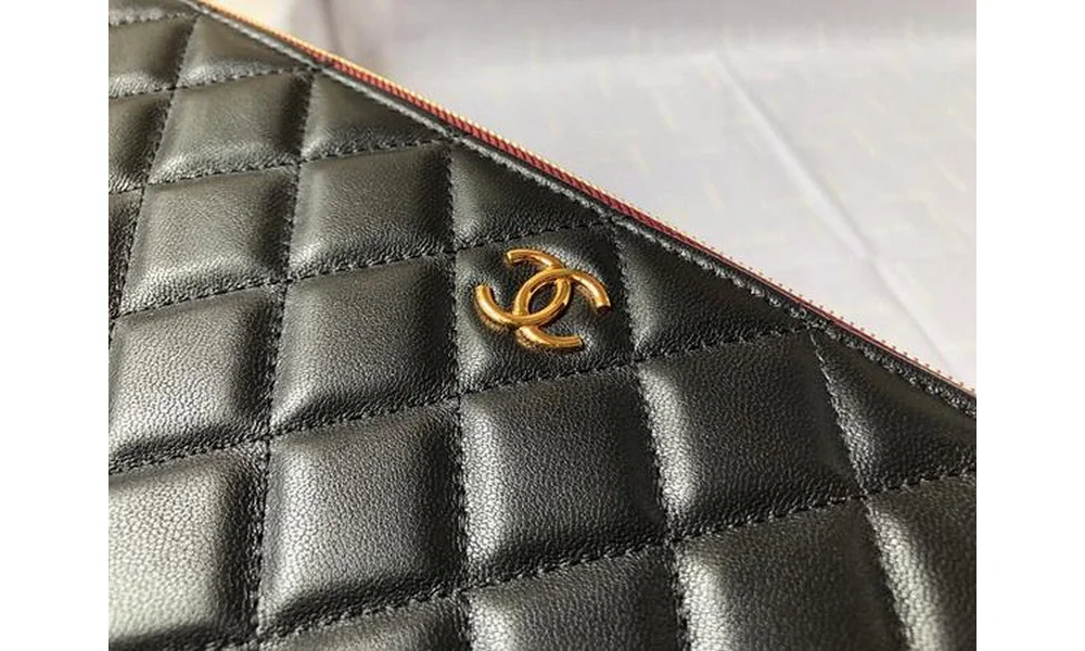 클래식 램스킨 클러치백 금장 미듐 상세