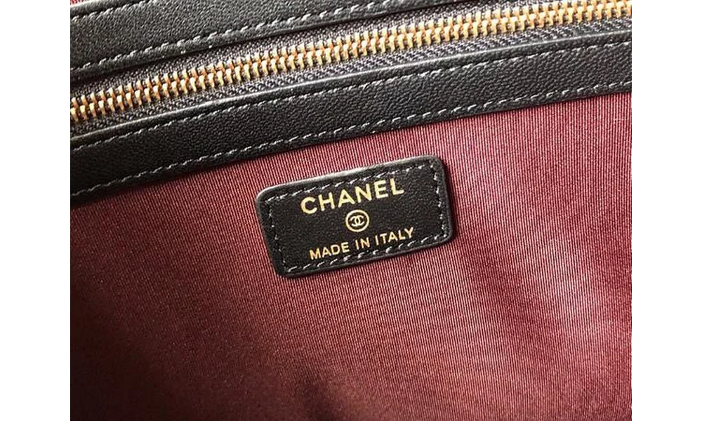 클래식 램스킨 클러치백 금장 미듐 상세