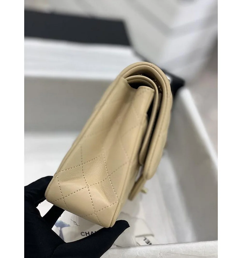 클래식백 램스킨 금장 미디움 25.5cm 상세