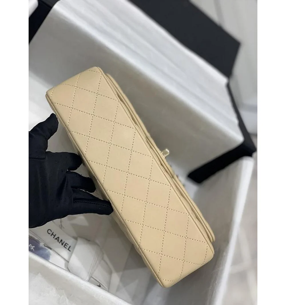 클래식백 램스킨 금장 미디움 25.5cm 상세