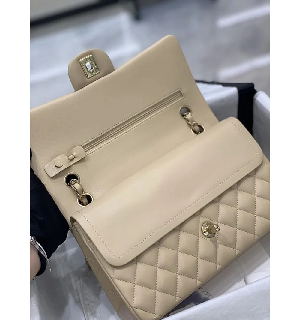 클래식백 램스킨 금장 미디움 25.5cm 상세