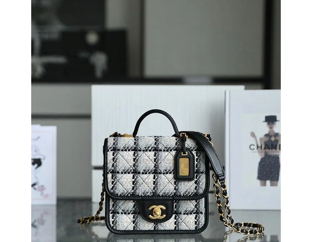 22k 스몰 탑핸들 트위드 플랩백 상세