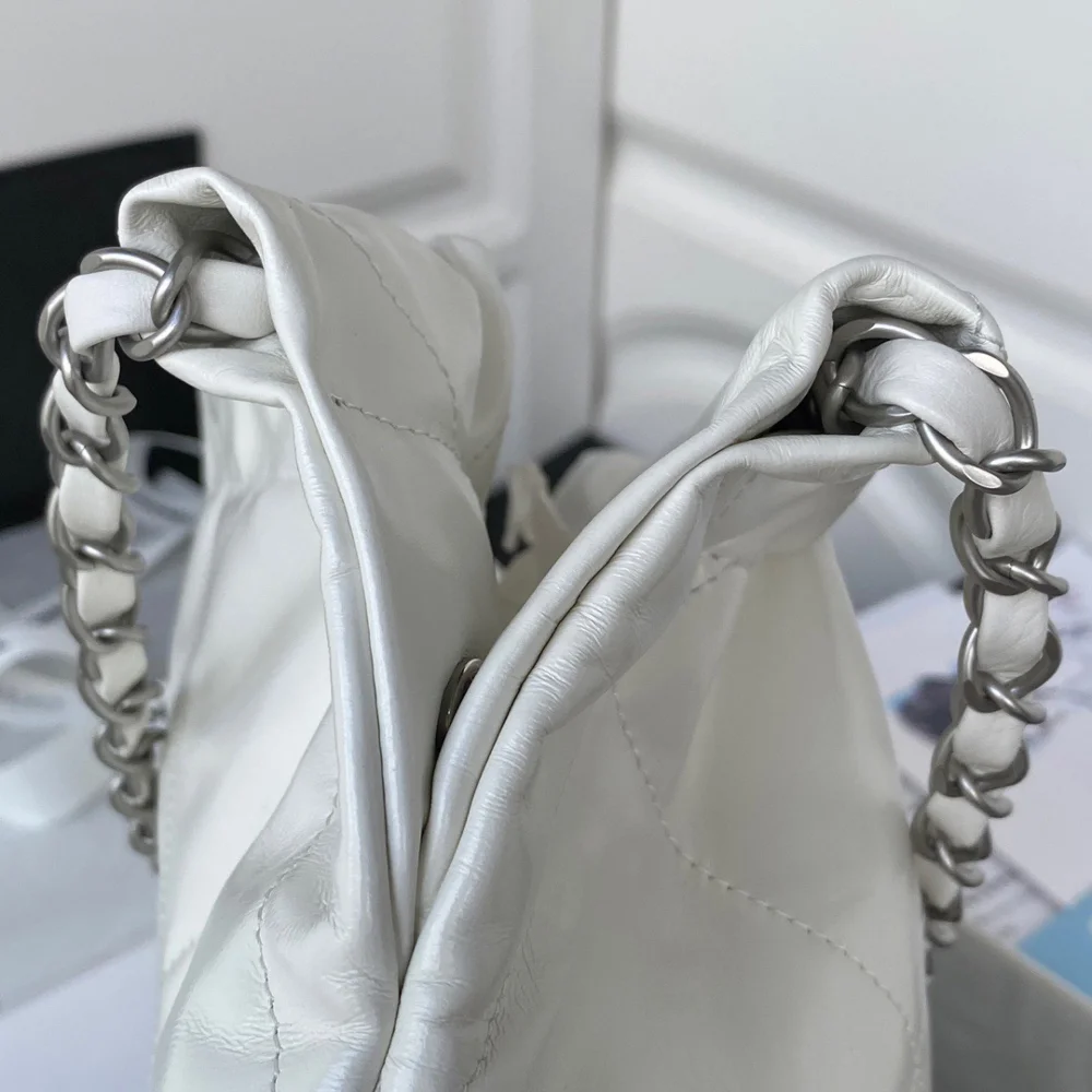 22백 미듐 화이트/은장 (42 * 39 * 8cm) 상세