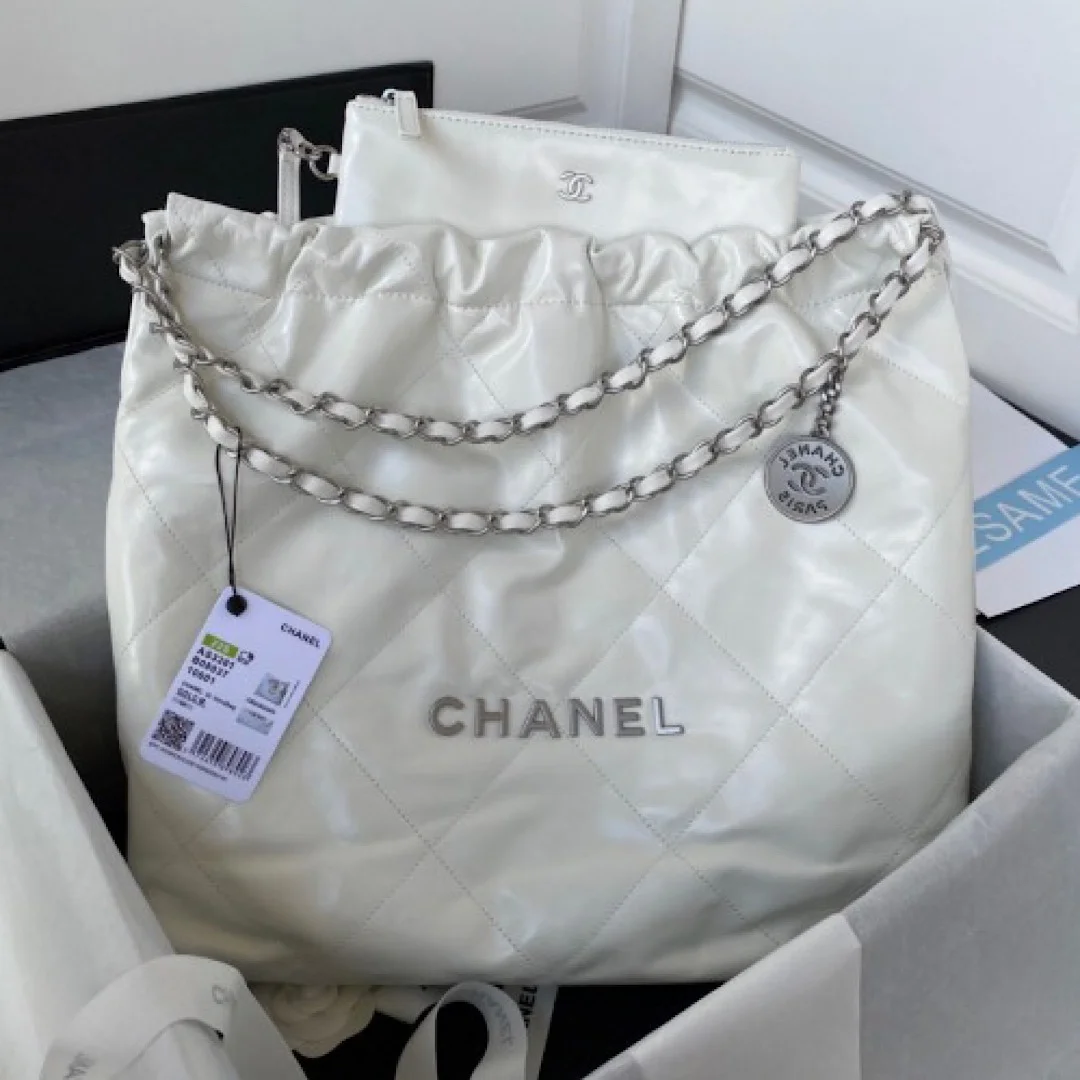 22백 미듐 화이트/은장 (42 * 39 * 8cm)