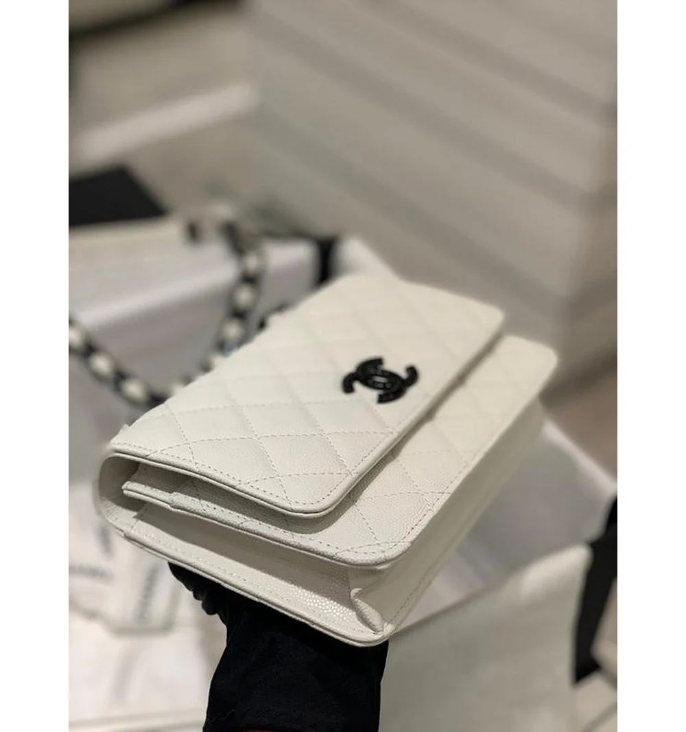 클래식 woc 블랙 코팅 버클 체인 윌릿 ( 19.2cm X 12.3cm X 3.5cm) 상세