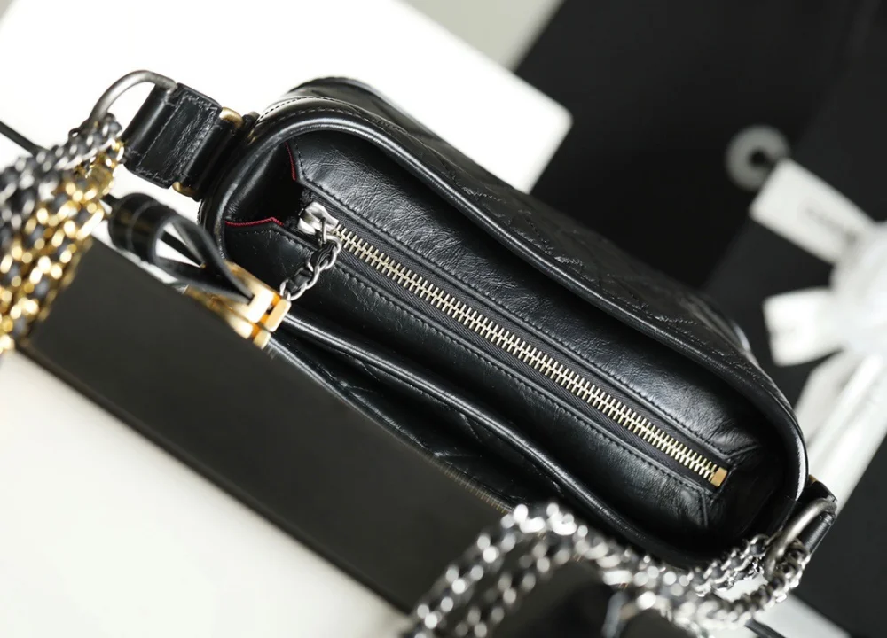 가브리엘 호보백 스몰 블랙 (15 * 20 * 8) 상세