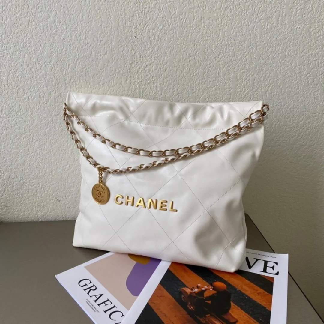 22백 스몰 화이트/금장 (37 * 35 * 7)