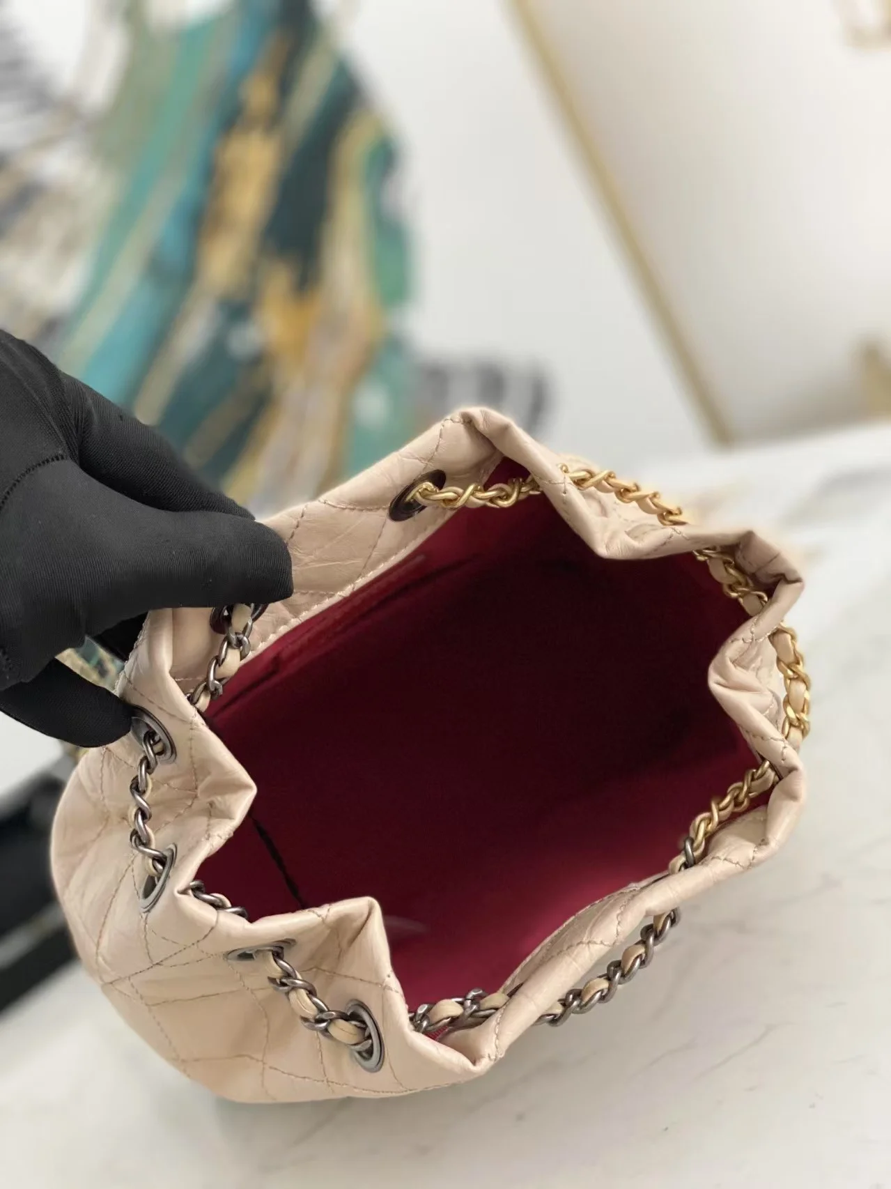 가브리엘 백팩 스몰 베이지(23cm X 22.5cm X 10.5cm) 상세