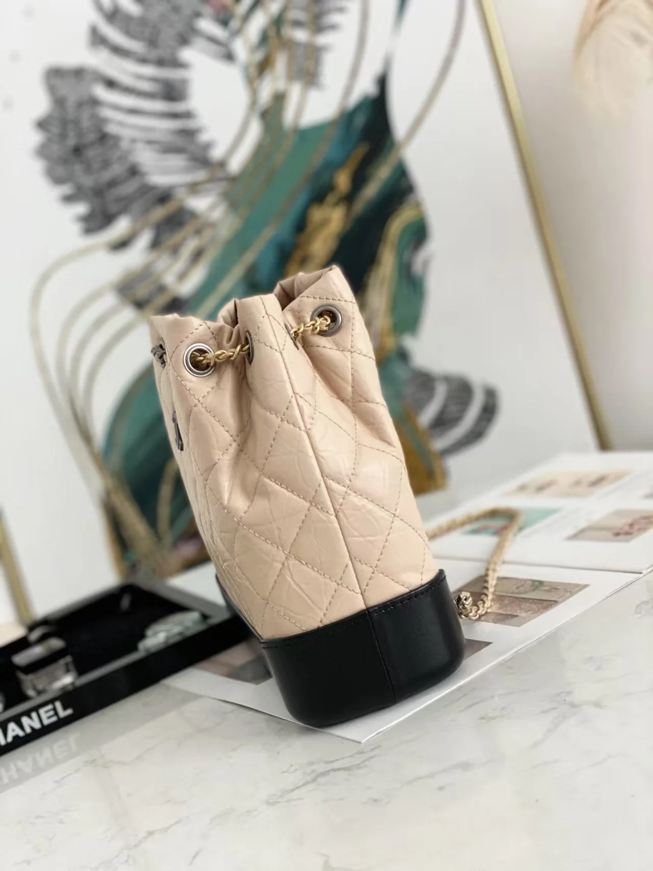 가브리엘 백팩 스몰 베이지(23cm X 22.5cm X 10.5cm) 상세