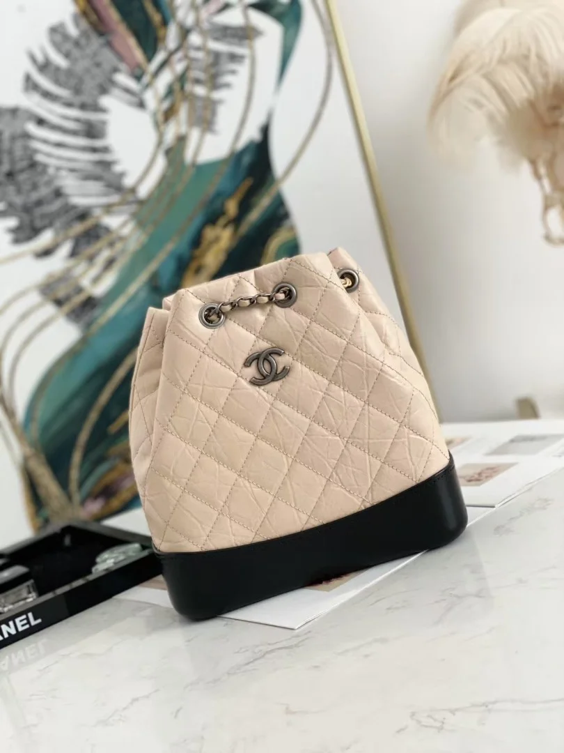 가브리엘 백팩 스몰 베이지(23cm X 22.5cm X 10.5cm)