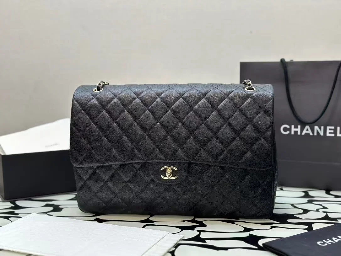 클래식백 캐비어 맥시  33X23X10 상세