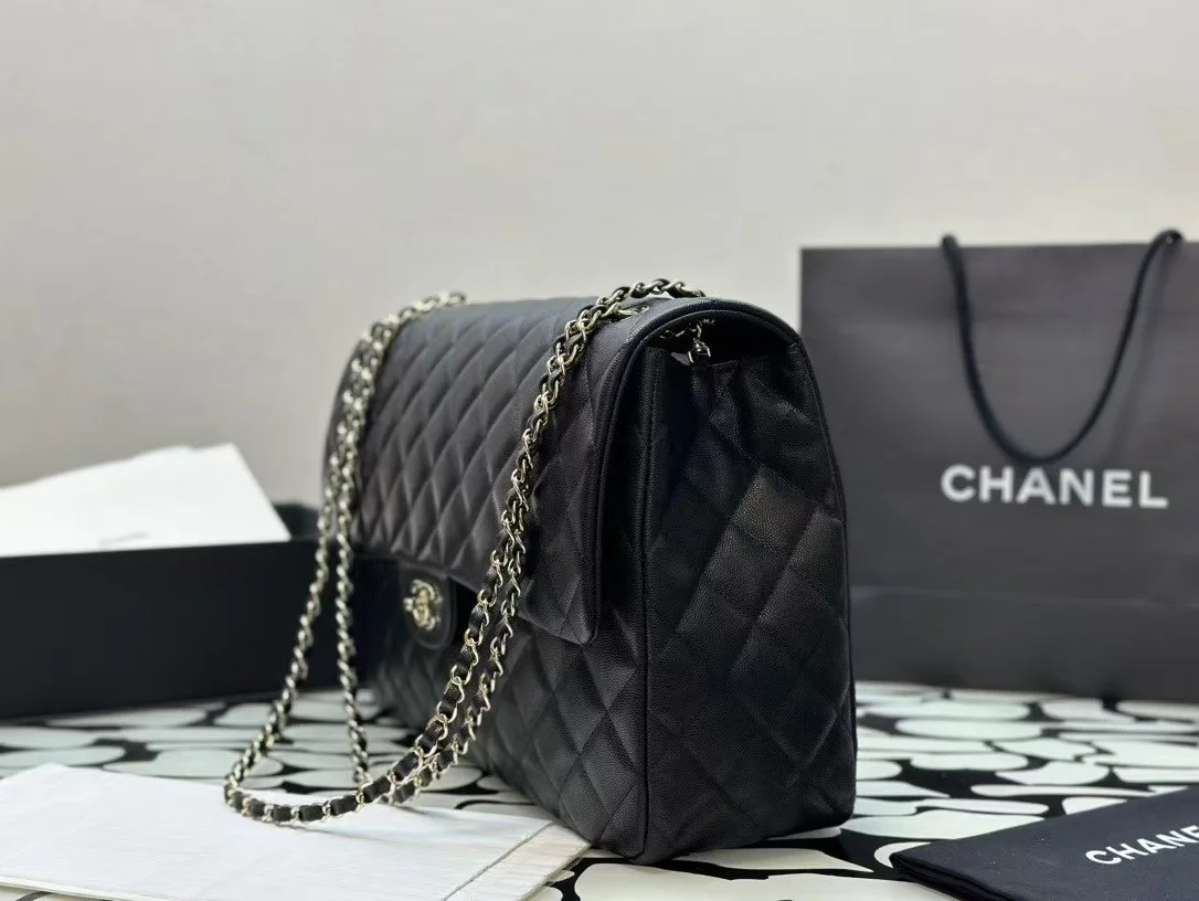 클래식백 캐비어 맥시  33X23X10 상세