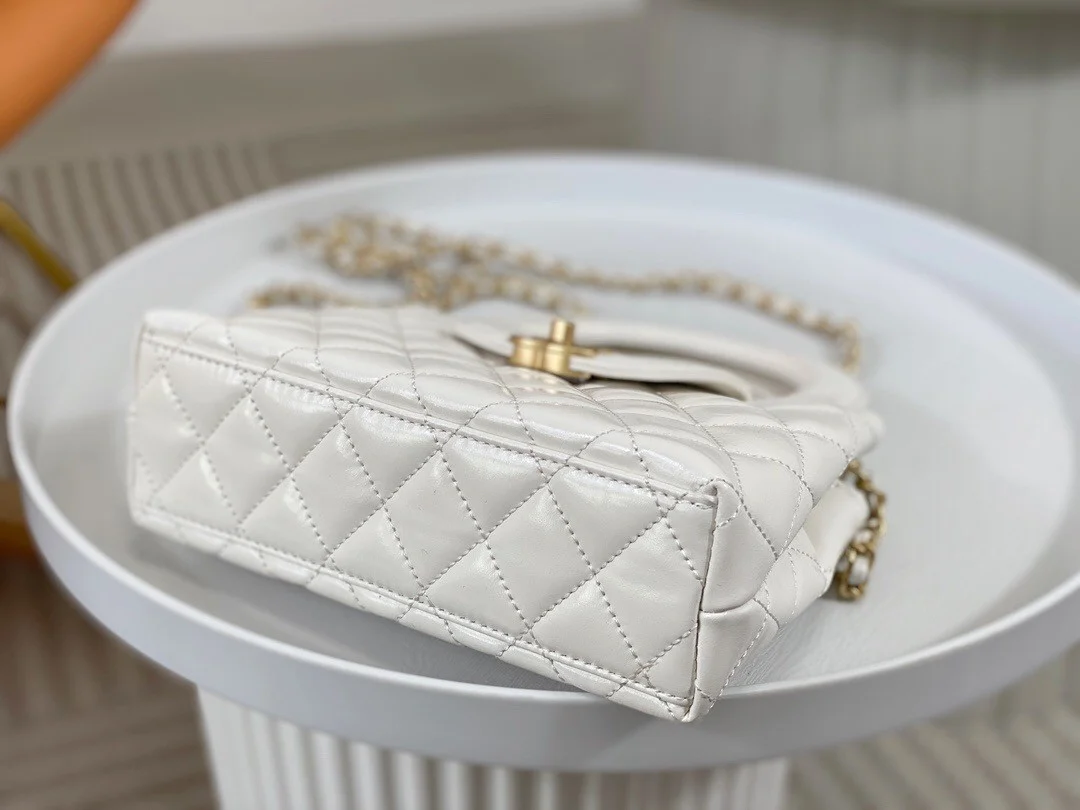 카프스킨 켈리백 스몰 화이트 상세