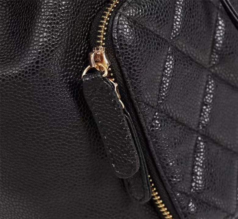 컬렉션 캐비어 백팩(25 * 24 * 17 cm) 상세