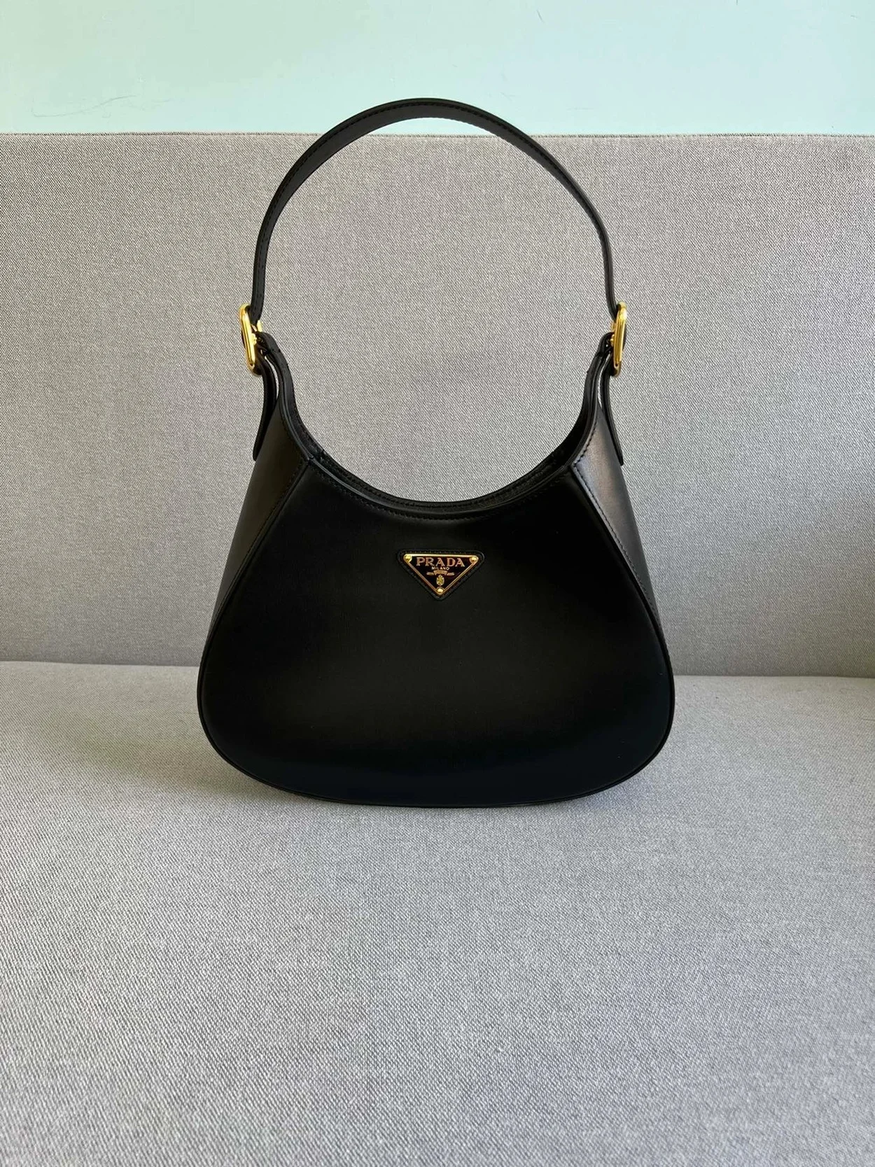 미디엄 클레오 레더 숄더백 블랙 상세