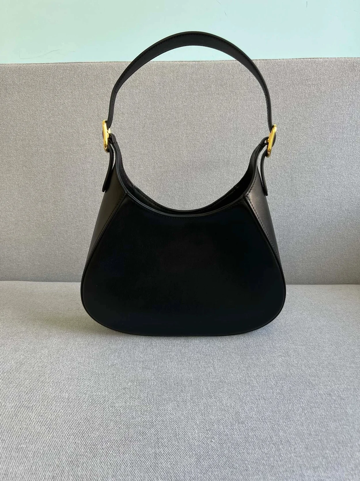 미디엄 클레오 레더 숄더백 블랙 상세