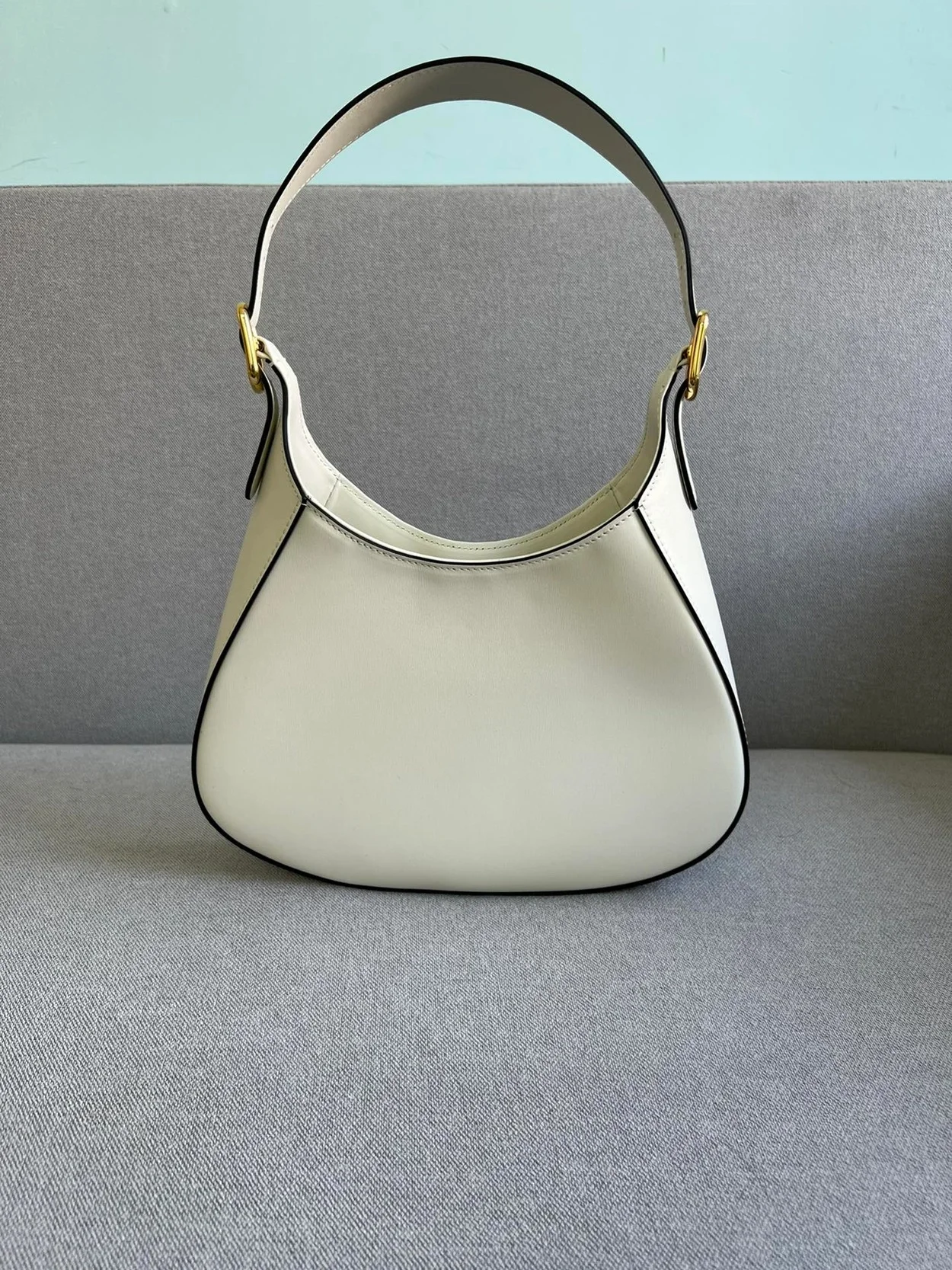 미디엄 클레오 레더 숄더백 화이트 상세