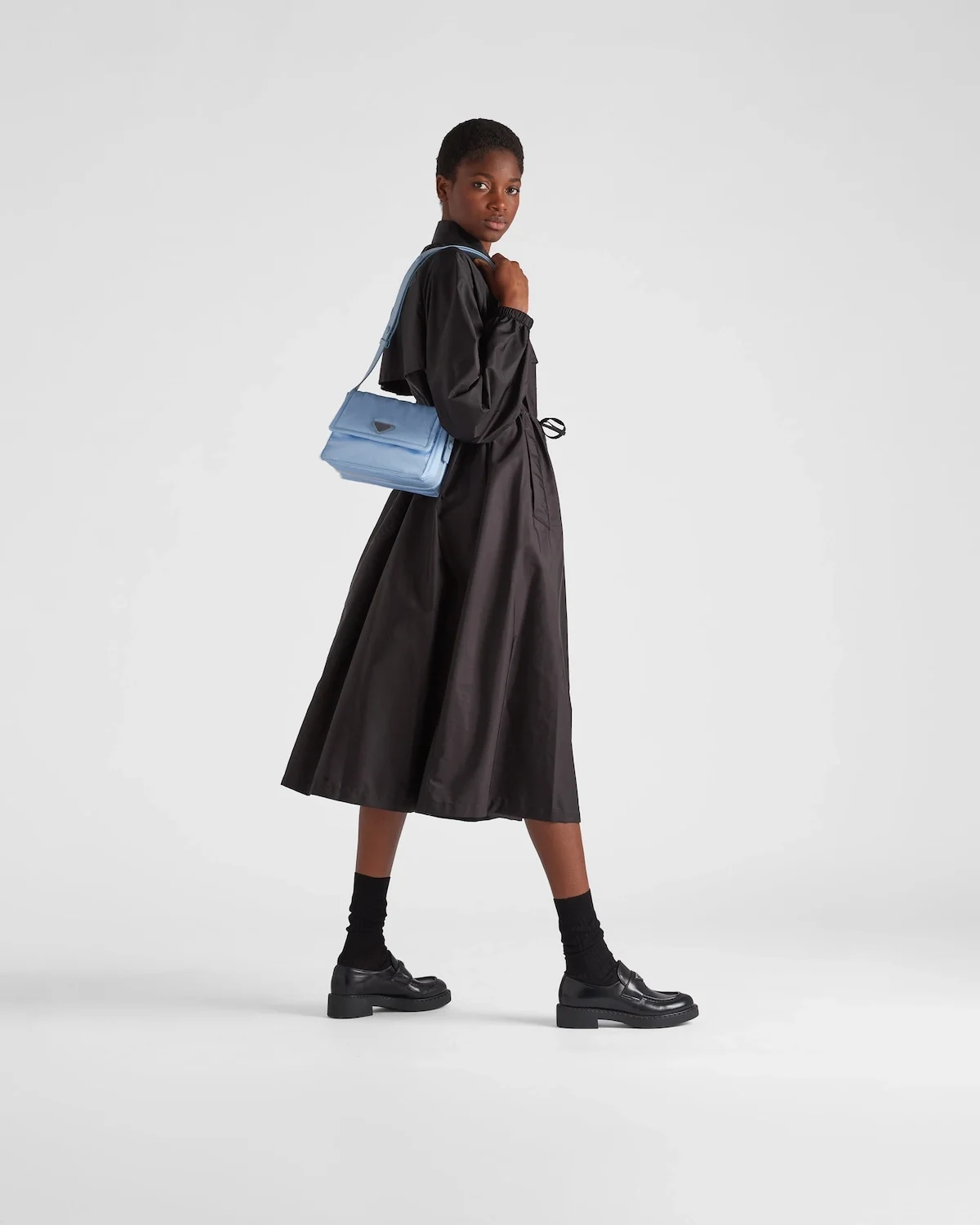 스몰 패딩 리나일론 숄더백 라이트블 상세