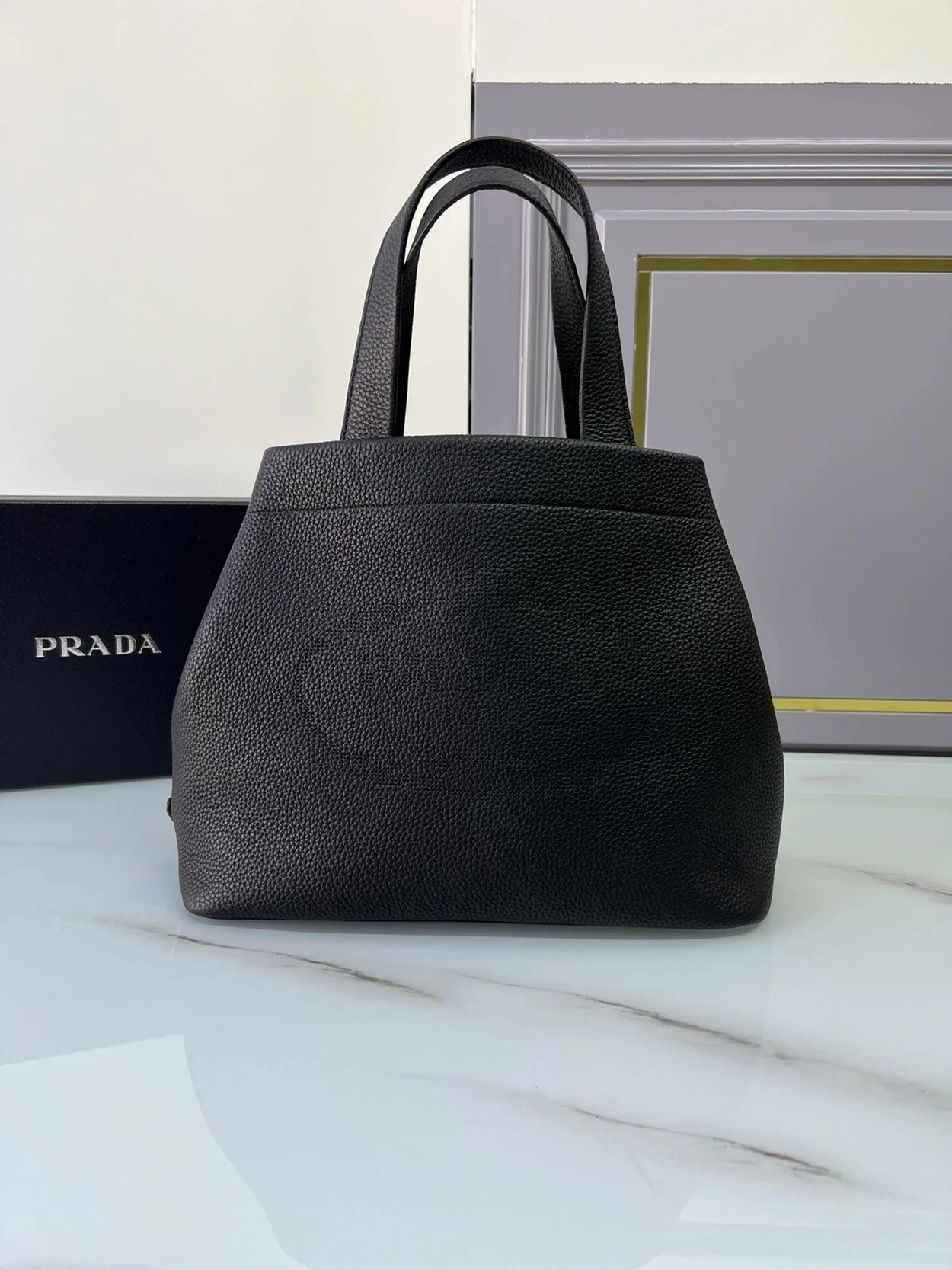 스몰 레더 토트백 블랙 상세