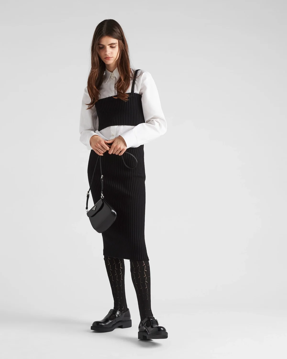 클레오 브러쉬드 레더 플랩 미니백 블랙 상세