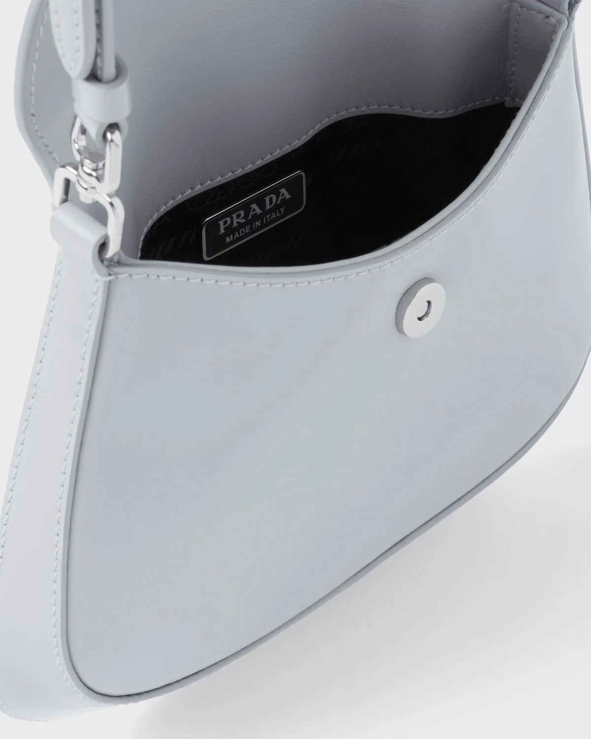 클레오 브러쉬드 레더 플랩 미니백 콘플라워 상세