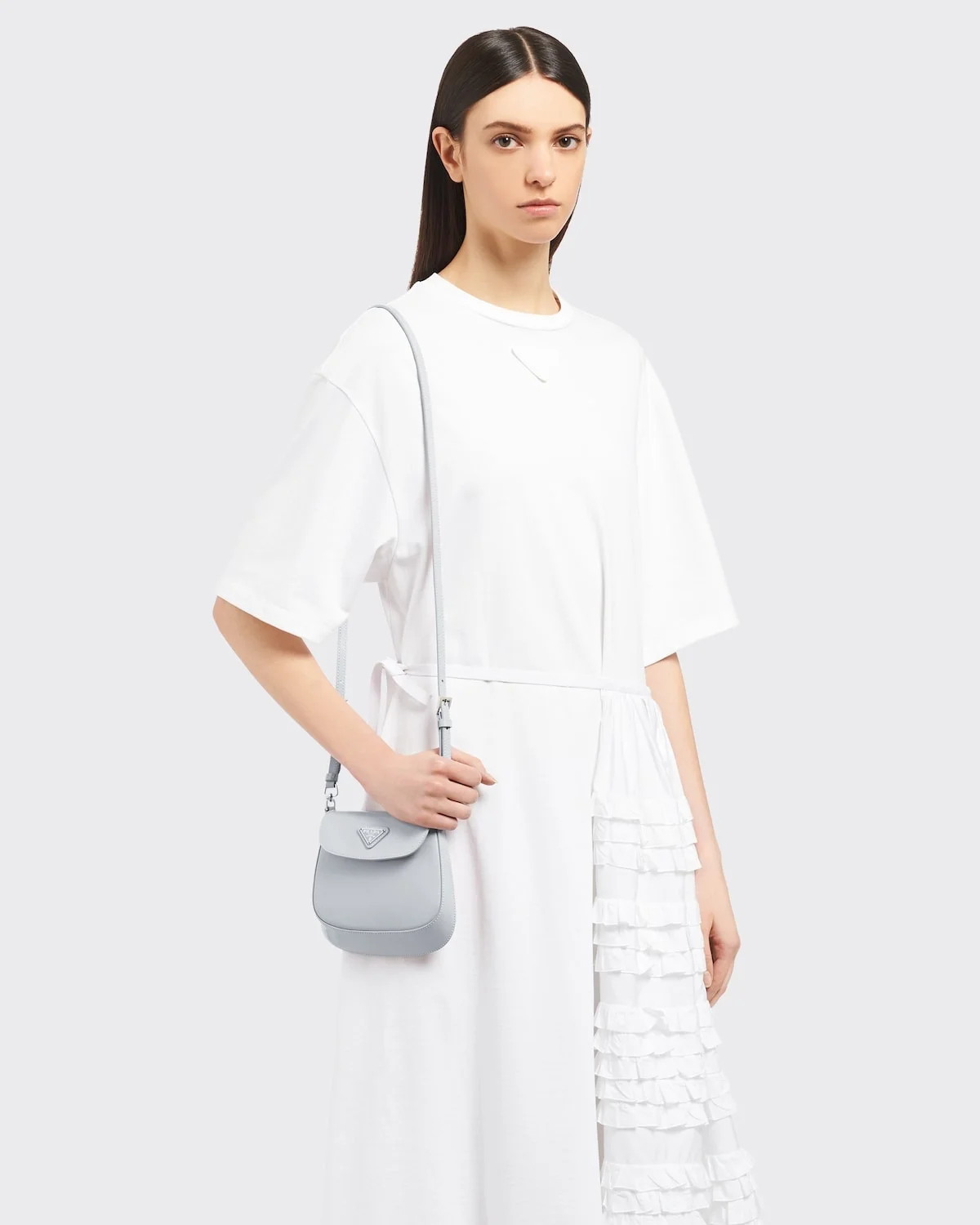 클레오 브러쉬드 레더 플랩 미니백 콘플라워 상세