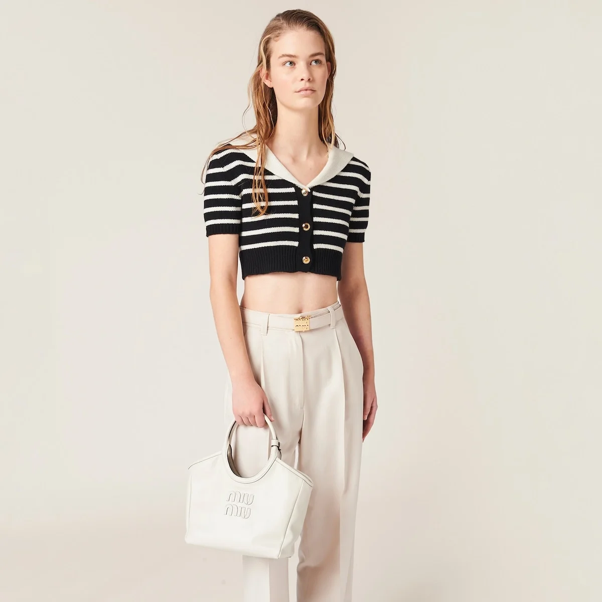 아이비 가죽백 화이트 스몰 (22 * 23.5 * 12cm) 상세