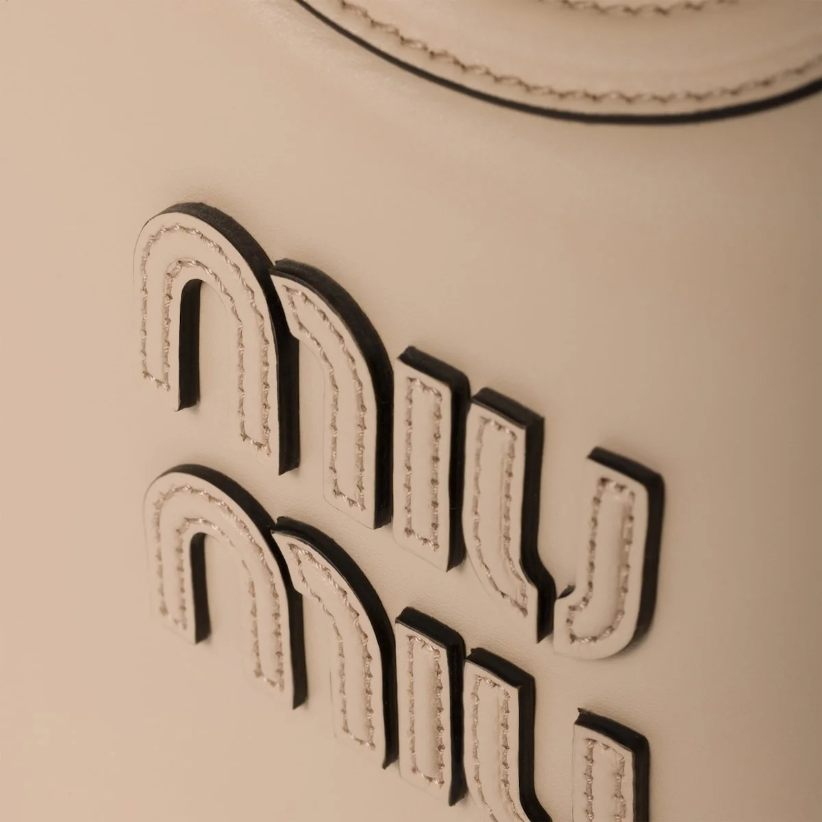 아이비 가죽백 트래버틴 스톤 스몰(22 * 23.5 * 12cm) 상세