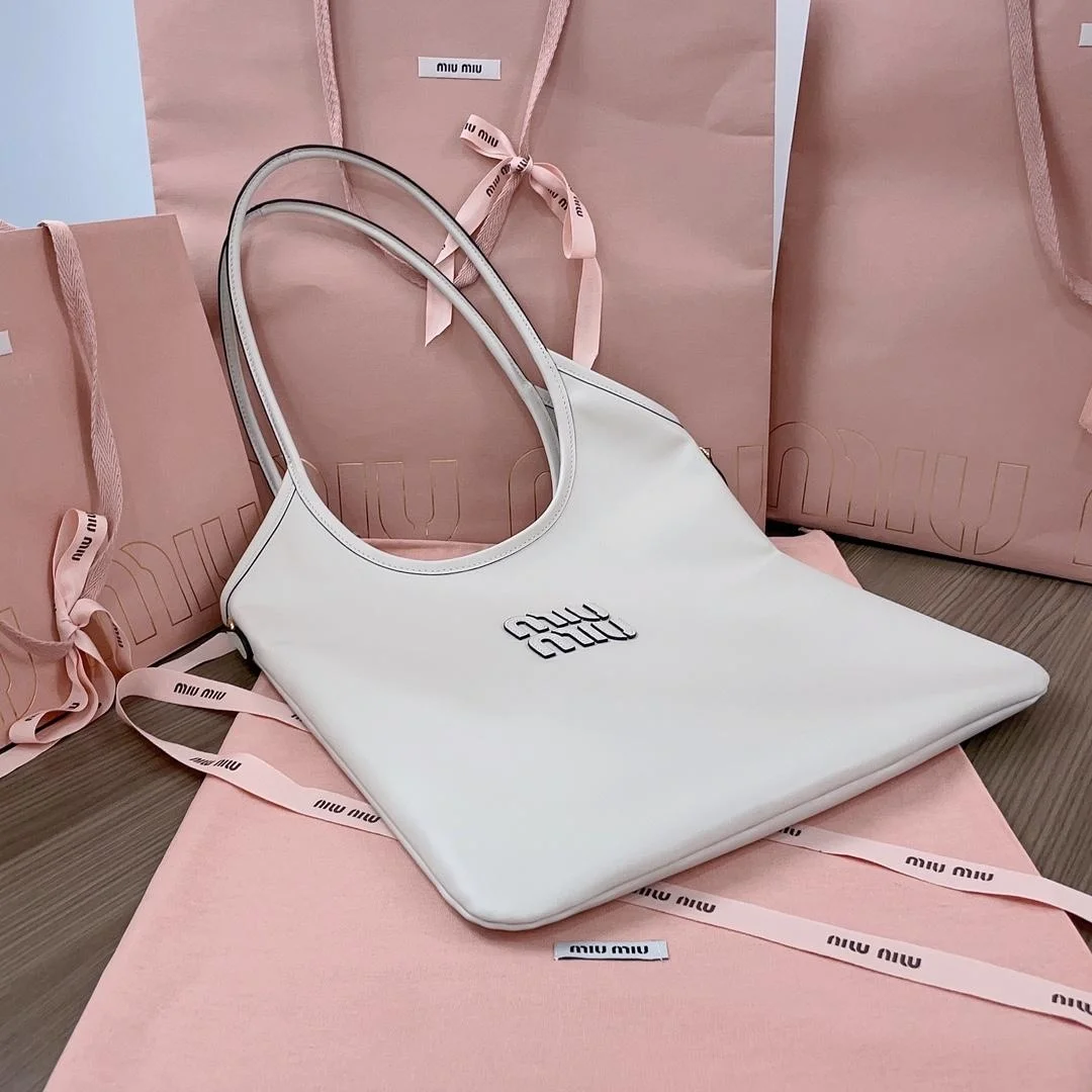 아이비 가죽백 화이트 (35cm X 40cm) 상세