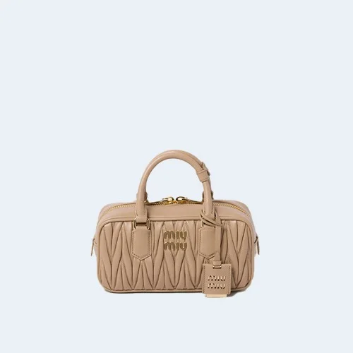 스몰 아르카디 마테라쎄 나파 가죽백 베이지