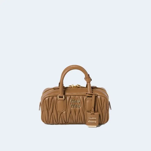 스몰 아르카디 마테라쎄 나파 가죽백 브라운